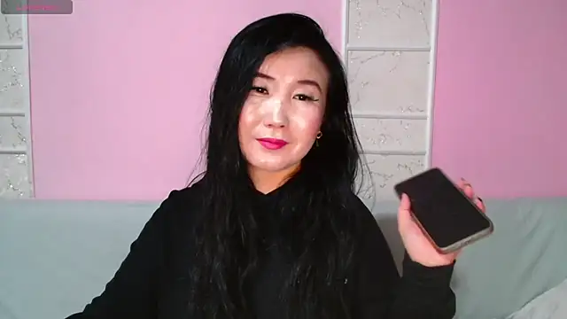 Snapshot of Bet_Lu chatting on 2, 10, 2025 Bet Lu online show from 2, 10, 2025