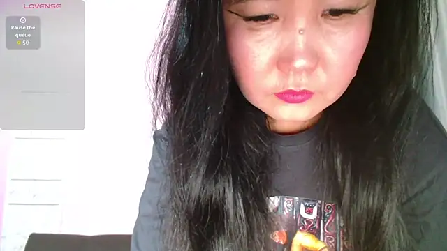 Snapshot of Bet_Lu chatting on 12, 10, 2025 Bet Lu online show from 12, 10, 2025