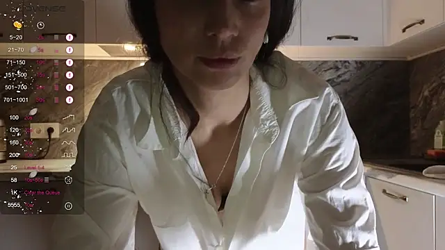 Alice Wonders online show from 19, 9, 2025