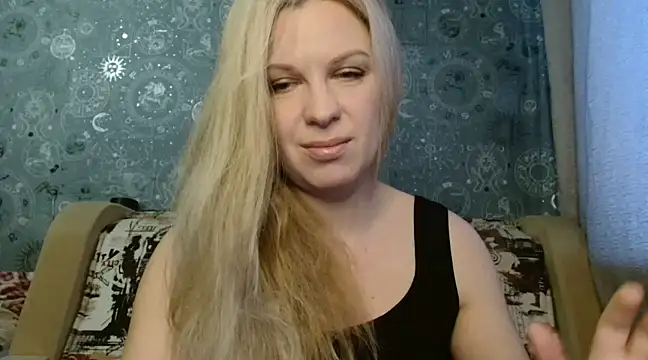 Snapshot of BlondeFox chatting on 28, 12, 2024 BlondeFox online show from 28, 12, 2024