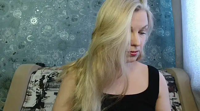 Snapshot of BlondeFox chatting on 23, 3, 2025 BlondeFox online show from 23, 3, 2025