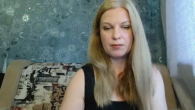 Snapshot of BlondeFox chatting on 11, 6, 2026 BlondeFox online show from 11, 6, 2026