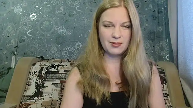 Snapshot of BlondeFox chatting on 13, 7, 2026 BlondeFox online show from 13, 7, 2026