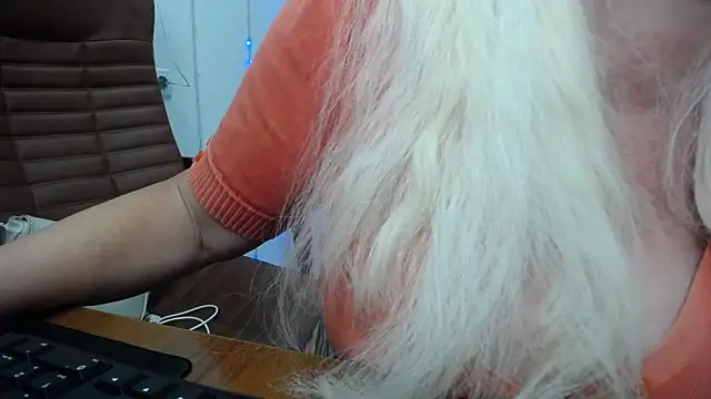 BlondyLeeBest online show from 8, 3, 2025