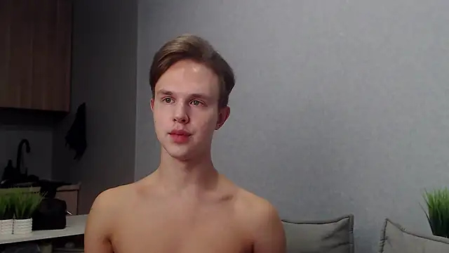 Snapshot of MartinMendez chatting on 13, 10, 2025 MartinMendez online show from 13, 10, 2025