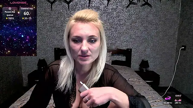 Snapshot of annagreeneyess chatting on 9, 10, 2025 annagreeneyess online show from 9, 10, 2025