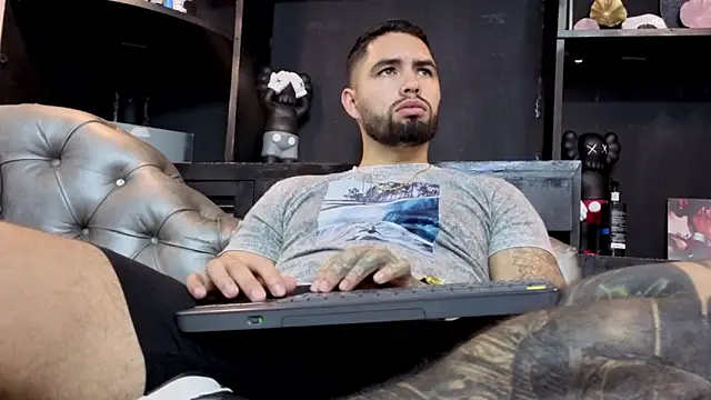 Snapshot of matteosantos chatting on 1, 3, 2026 matteosantos online show from 1, 3, 2026