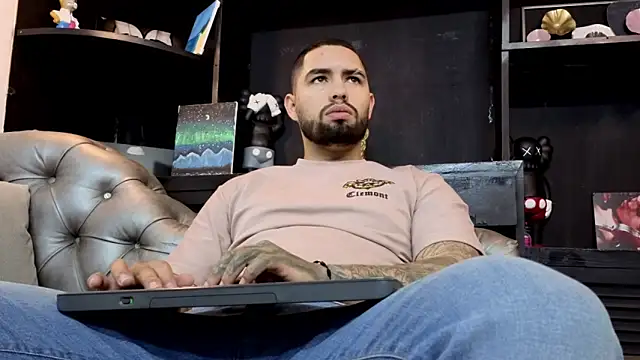 Snapshot of matteosantos chatting on 8, 4, 2026 matteosantos online show from 8, 4, 2026