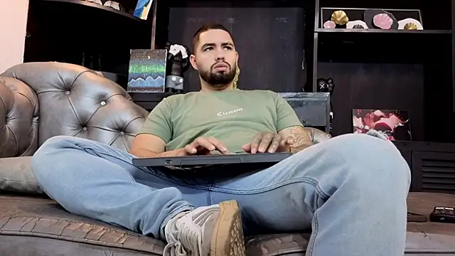 Snapshot of matteosantos chatting on 10, 4, 2026 matteosantos online show from 10, 4, 2026