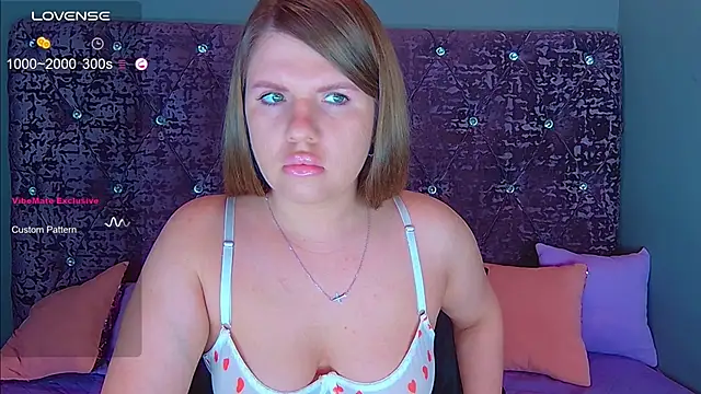 Snapshot of NoraBigAss chatting on 12, 1, 2025 NoraBigAss online show from 12, 1, 2025