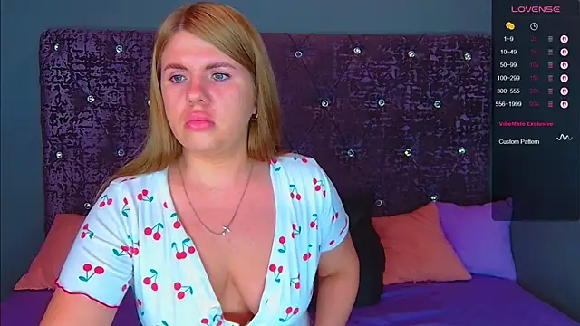 Snapshot of NoraBigAss chatting on 26, 9, 2025 NoraBigAss online show from 26, 9, 2025