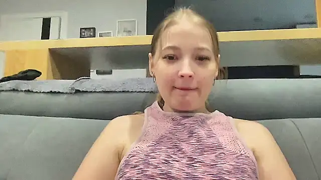 Snapshot of CharmingSarah chatting on 21, 5, 2026 CharmingSarah online show from 21, 5, 2026