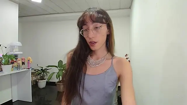 NicoleCortez online show from 8, 2, 2025