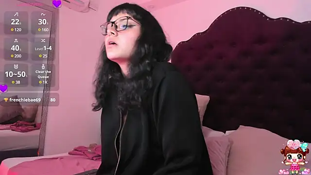 Snapshot of lucyycy chatting on 24, 2, 2025 lucyycy online show from 24, 2, 2025