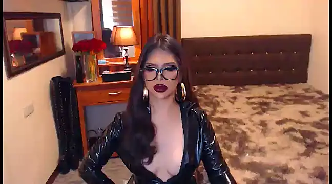 EXTREMELYDOM online show from 6, 1, 2025