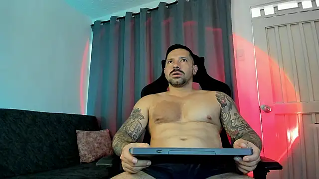 Snapshot of Pierre_Vidal chatting on 16, 10, 2025 Pierre Vidal online show from 16, 10, 2025