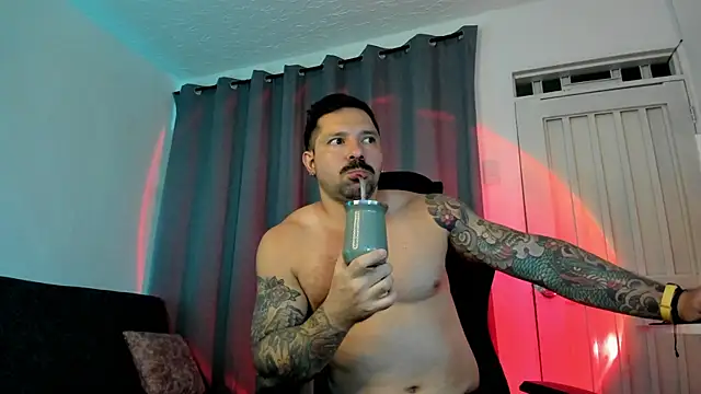 Snapshot of Pierre_Vidal chatting on 23, 10, 2025 Pierre Vidal online show from 23, 10, 2025