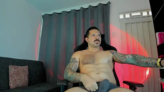 Snapshot of Pierre_Vidal chatting on 15, 11, 2025 Pierre Vidal online show from 15, 11, 2025