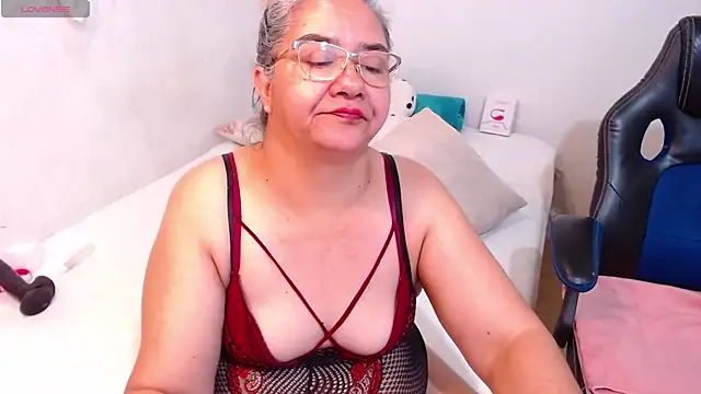 Snapshot of scaelettdubois chatting on 27, 1, 2025 scaelettdubois online show from 27, 1, 2025