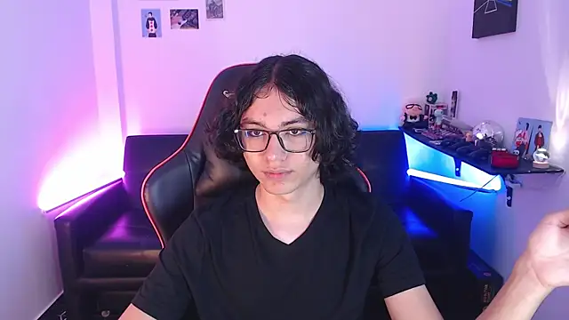 malik harrison   online show from 4, 12, 2024