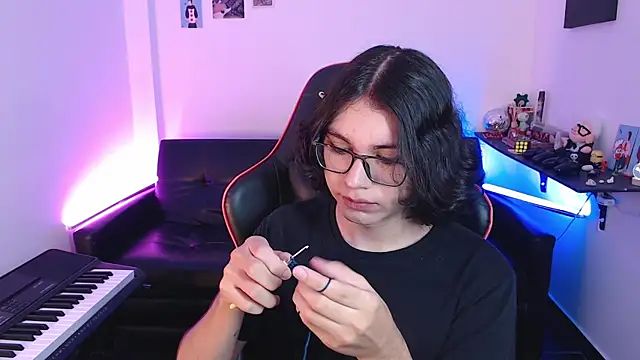 malik harrison   online show from 6, 2, 2025