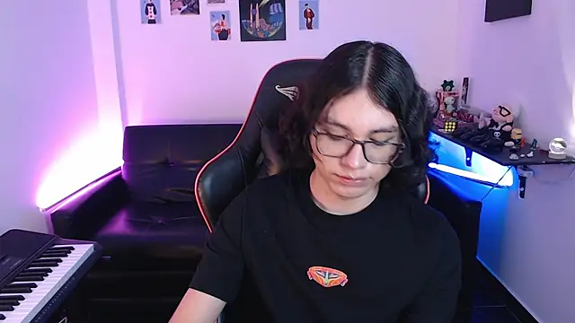 malik harrison   online show from 7, 2, 2025