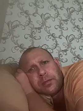 Snapshot of 1981-AZ chatting on 27, 11, 2025 1981-AZ online show from 27, 11, 2025