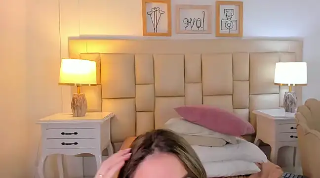 Meredit Lane online show from 15, 12, 2024