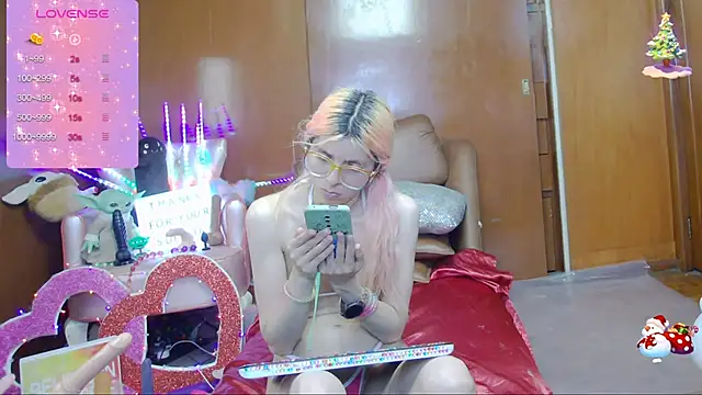 Skinygirl online show from 8, 3, 2025