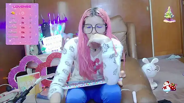 Skinygirl online show from 13, 9, 2025