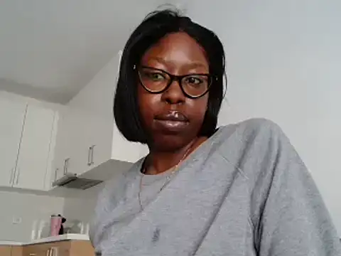 MadamIndigo online show from 20, 10, 2025