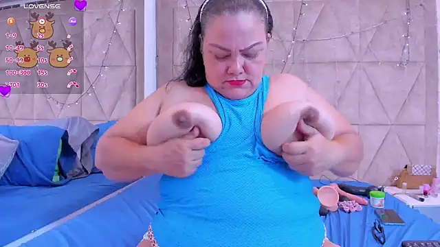 mommy cute online show from 17, 12, 2024