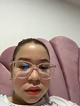 Lucyklein2022 online show from 20, 3, 2026