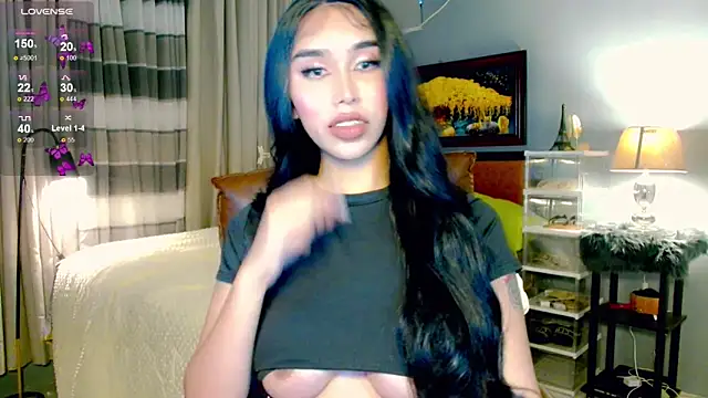 Hail Ur QueenJasmine online show from 9, 1, 2025