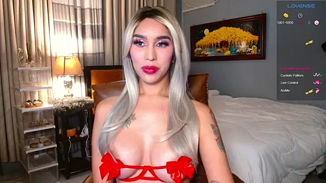 Hail Ur QueenJasmine online show from 17, 1, 2025