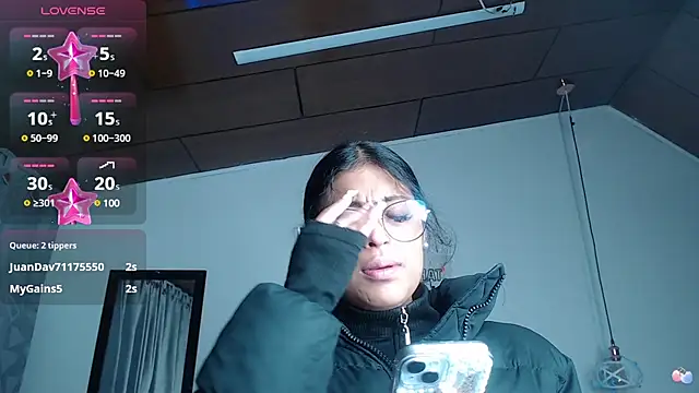 Snapshot of vaness_weet chatting on 12, 3, 2025 vaness weet online show from 12, 3, 2025