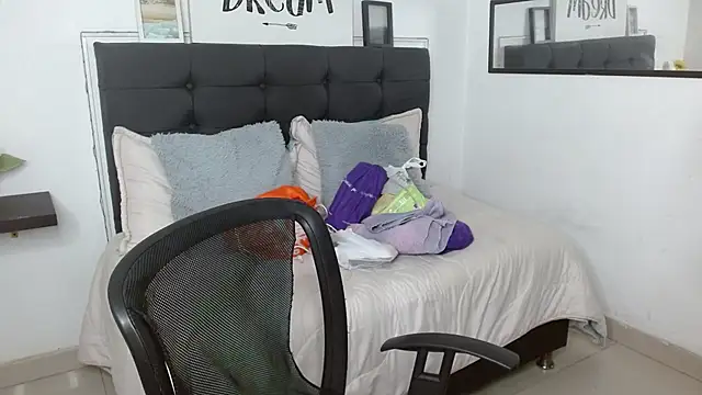 Snapshot of vaness_weet chatting on 29, 9, 2025 vaness weet online show from 29, 9, 2025