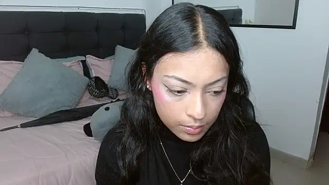 Snapshot of vaness_weet chatting on 3, 2, 2026 vaness weet online show from 3, 2, 2026