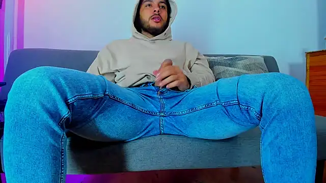 Snapshot of tuyo1995 chatting on 26, 11, 2025 tuyo1995 online show from 26, 11, 2025