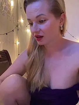 Snapshot of Lady__Maria chatting on 1, 10, 2025 Lady Maria online show from 1, 10, 2025