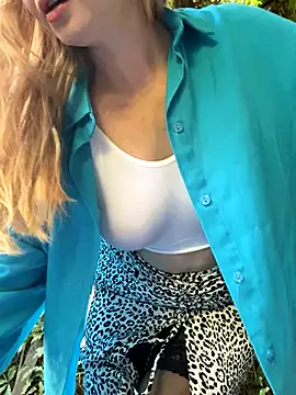 Snapshot of Lady__Maria chatting on 18, 10, 2025 Lady Maria online show from 18, 10, 2025