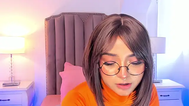 Snapshot of Emma_Torres__ chatting on 17, 12, 2024 Emma Torres   online show from 17, 12, 2024