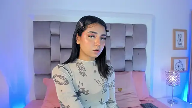 Snapshot of Emma_Torres__ chatting on 29, 12, 2024 Emma Torres   online show from 29, 12, 2024