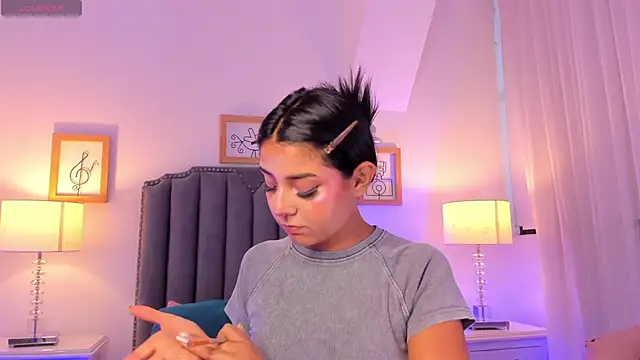 Snapshot of Emma_Torres__ chatting on 13, 1, 2025 Emma Torres   online show from 13, 1, 2025