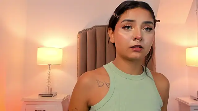 Snapshot of Emma_Torres__ chatting on 28, 2, 2025 Emma Torres   online show from 28, 2, 2025