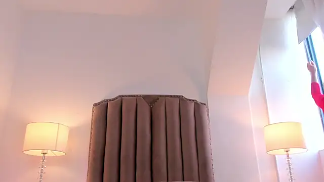Snapshot of Emma_Torres__ chatting on 16, 3, 2025 Emma Torres   online show from 16, 3, 2025