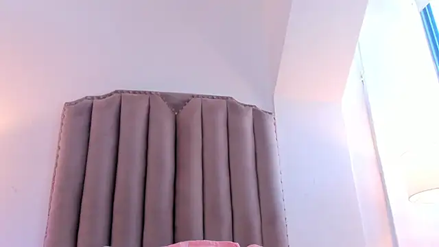 Snapshot of Emma_Torres__ chatting on 19, 3, 2025 Emma Torres   online show from 19, 3, 2025