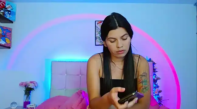Layla Rachel online show from 14, 2, 2025