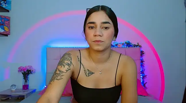 Layla Rachel online show from 10, 3, 2025