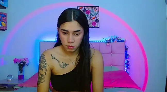 Layla Rachel online show from 12, 3, 2025